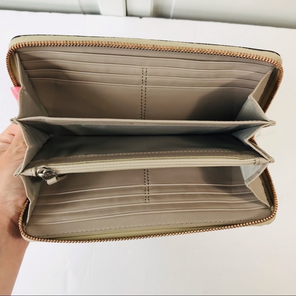 New COACH Parchment Studded Zip Around Wallet - Picture 2 of 6